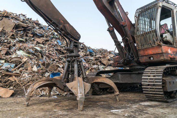 Local vs. National Scrap Metal Buyers: Which One Should You Choose?